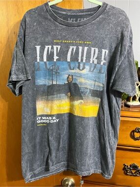 Ice Cube It Was a Good Day Women’s Size Large Acid Wash Crewneck T-shirt